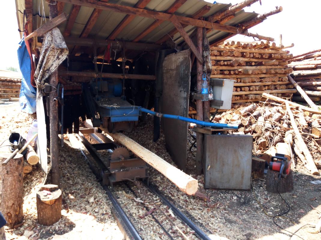 防腐油木杆扒皮机